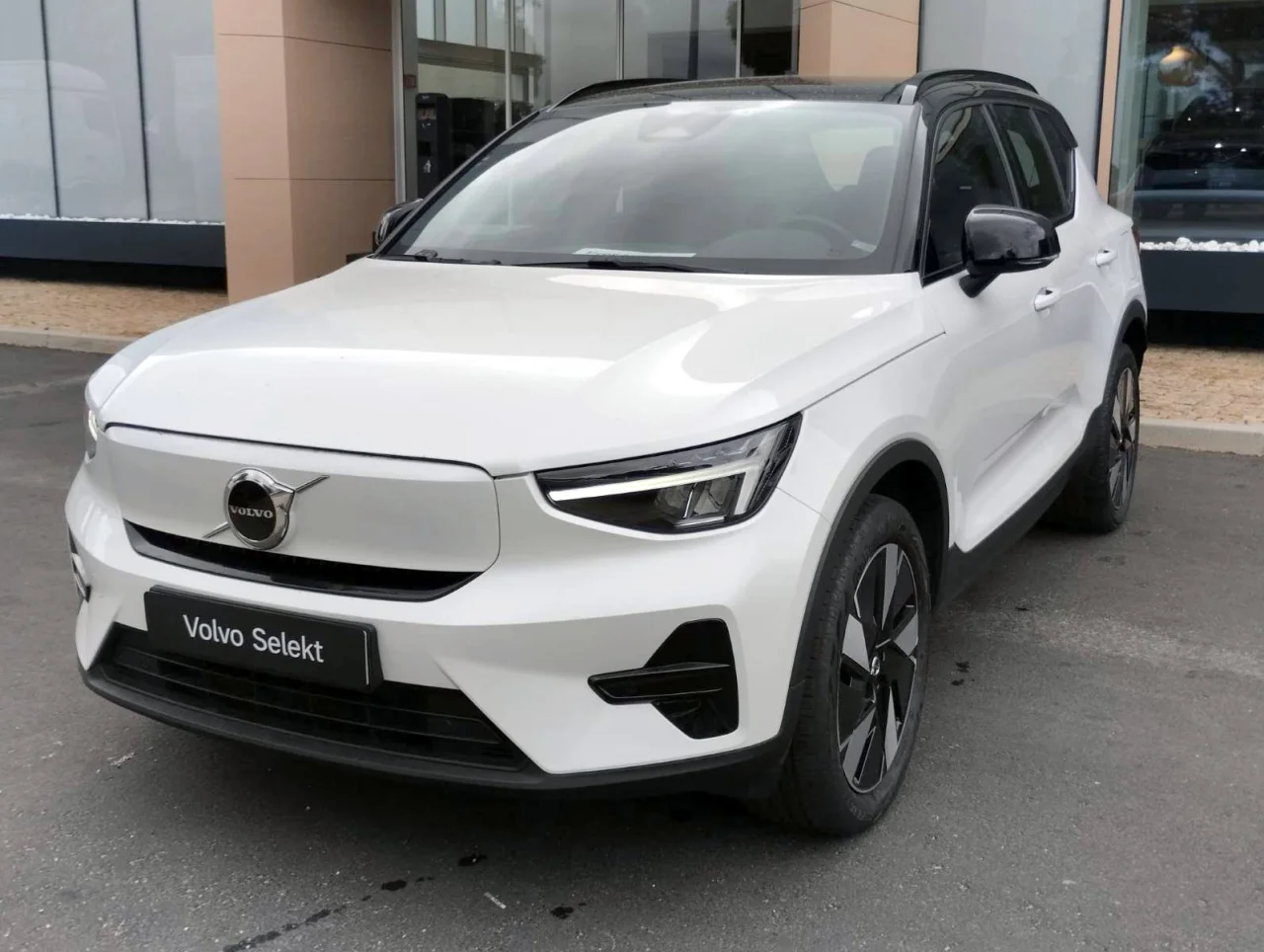 Volvo XC40 Recharge Extended Range Plus 252cv