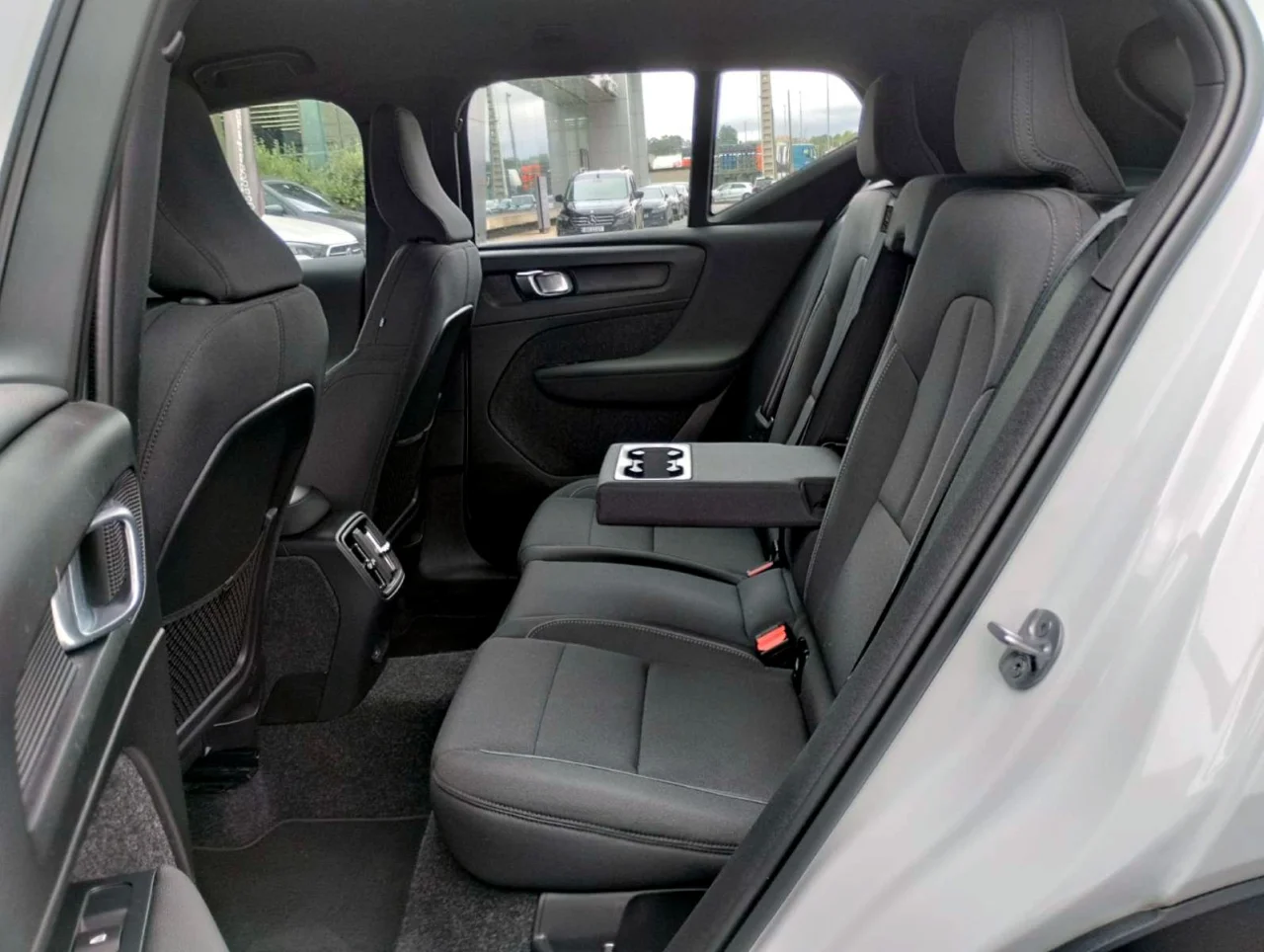 Volvo XC40 Recharge Extended Range Plus 252cv 7
