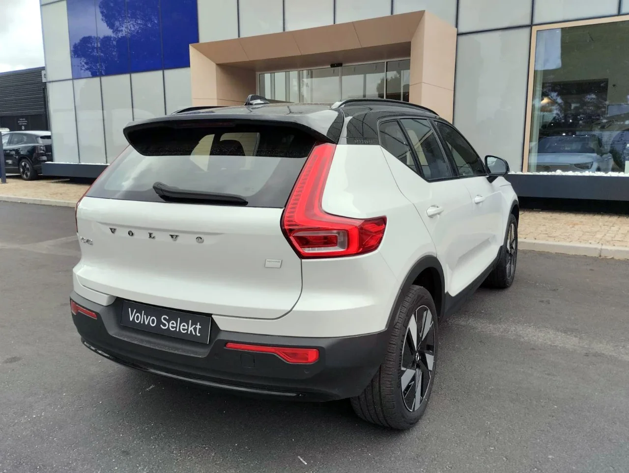 Volvo XC40 Recharge Extended Range Plus 252cv 12