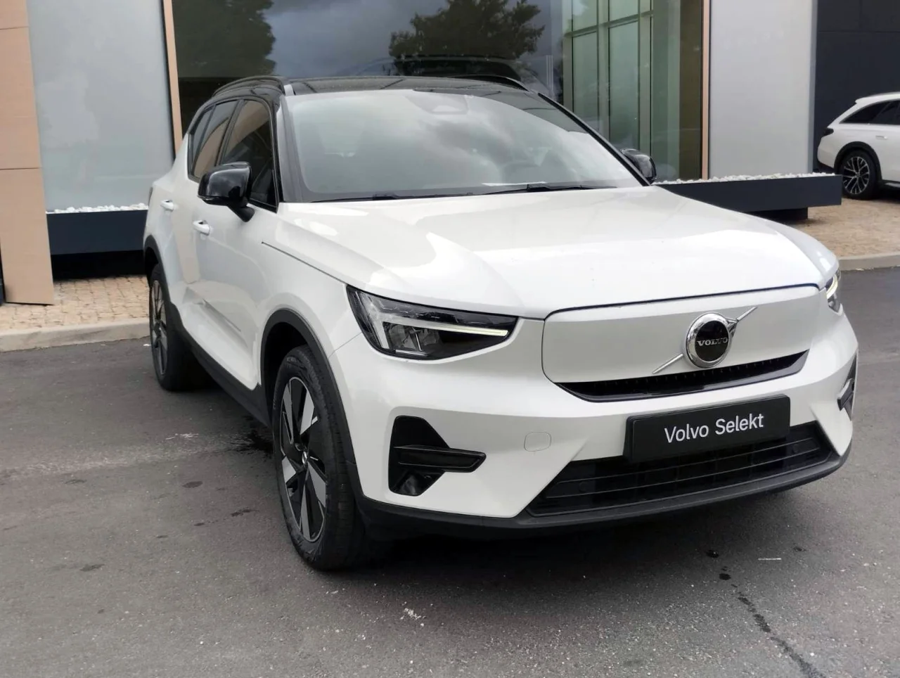 Volvo XC40 Recharge Extended Range Plus 252cv 15