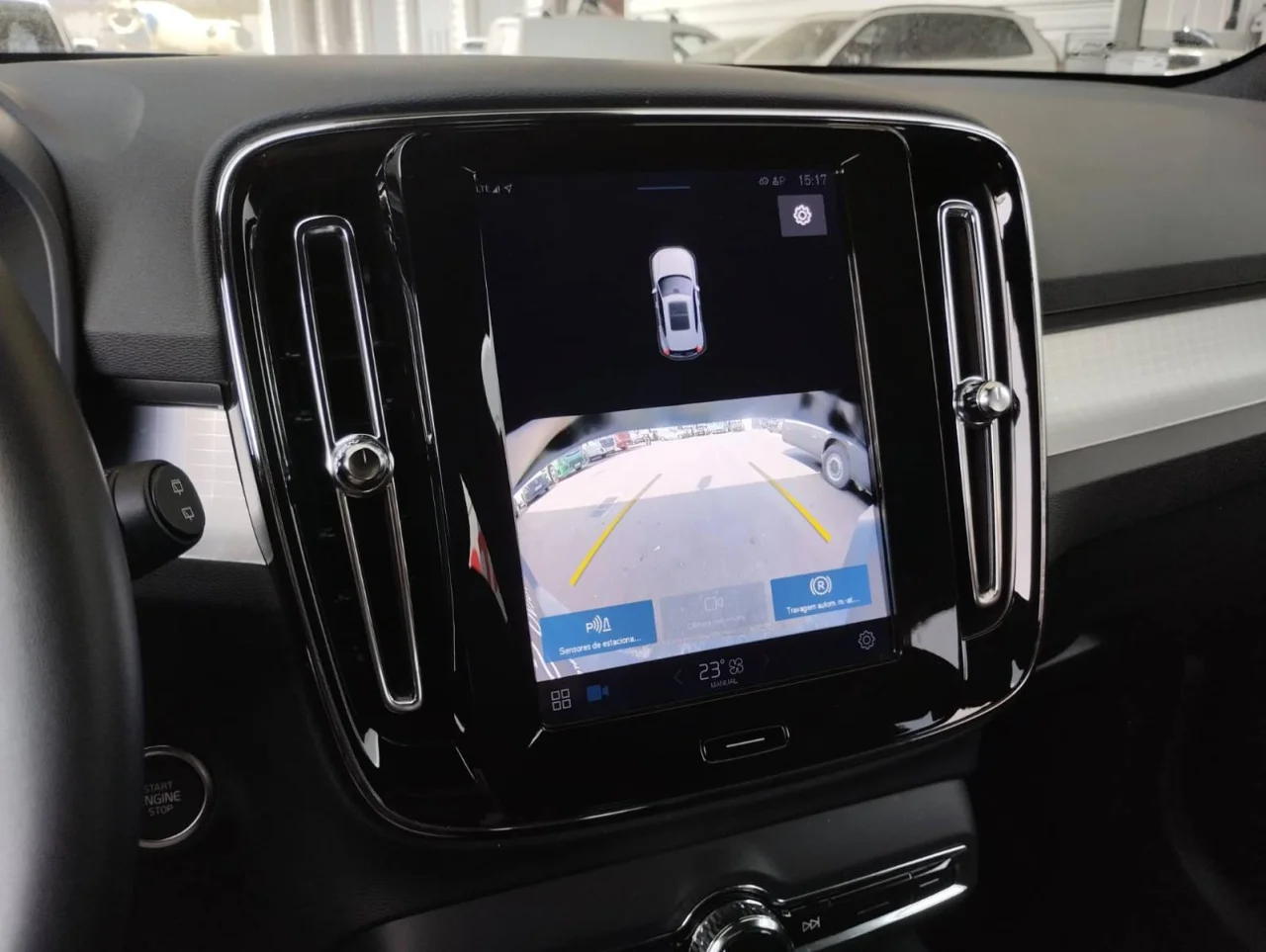 Volvo XC40 B3 Core Auto 4