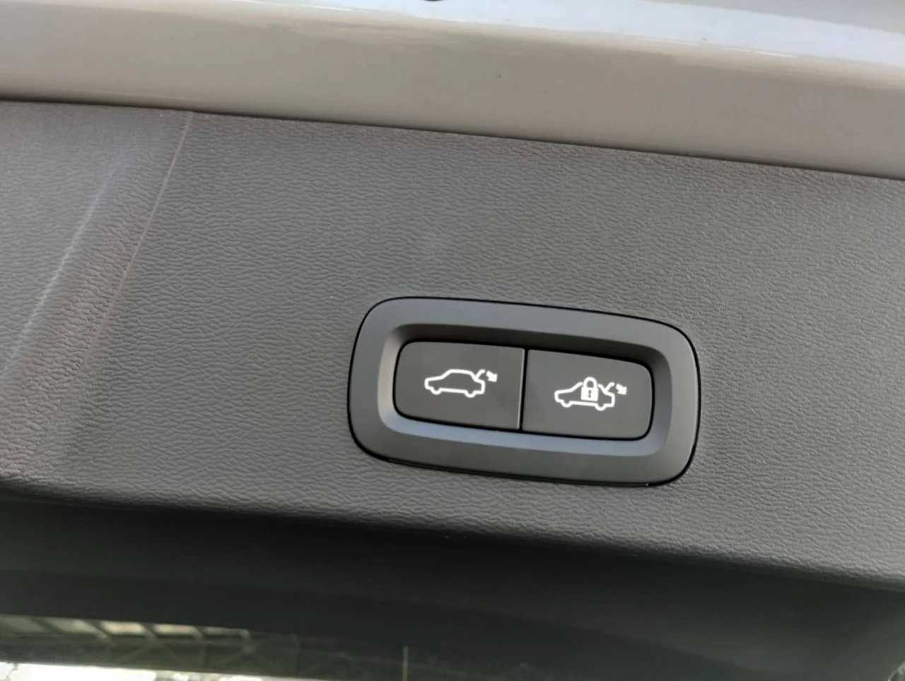 Volvo XC40 B3 Core Auto 10