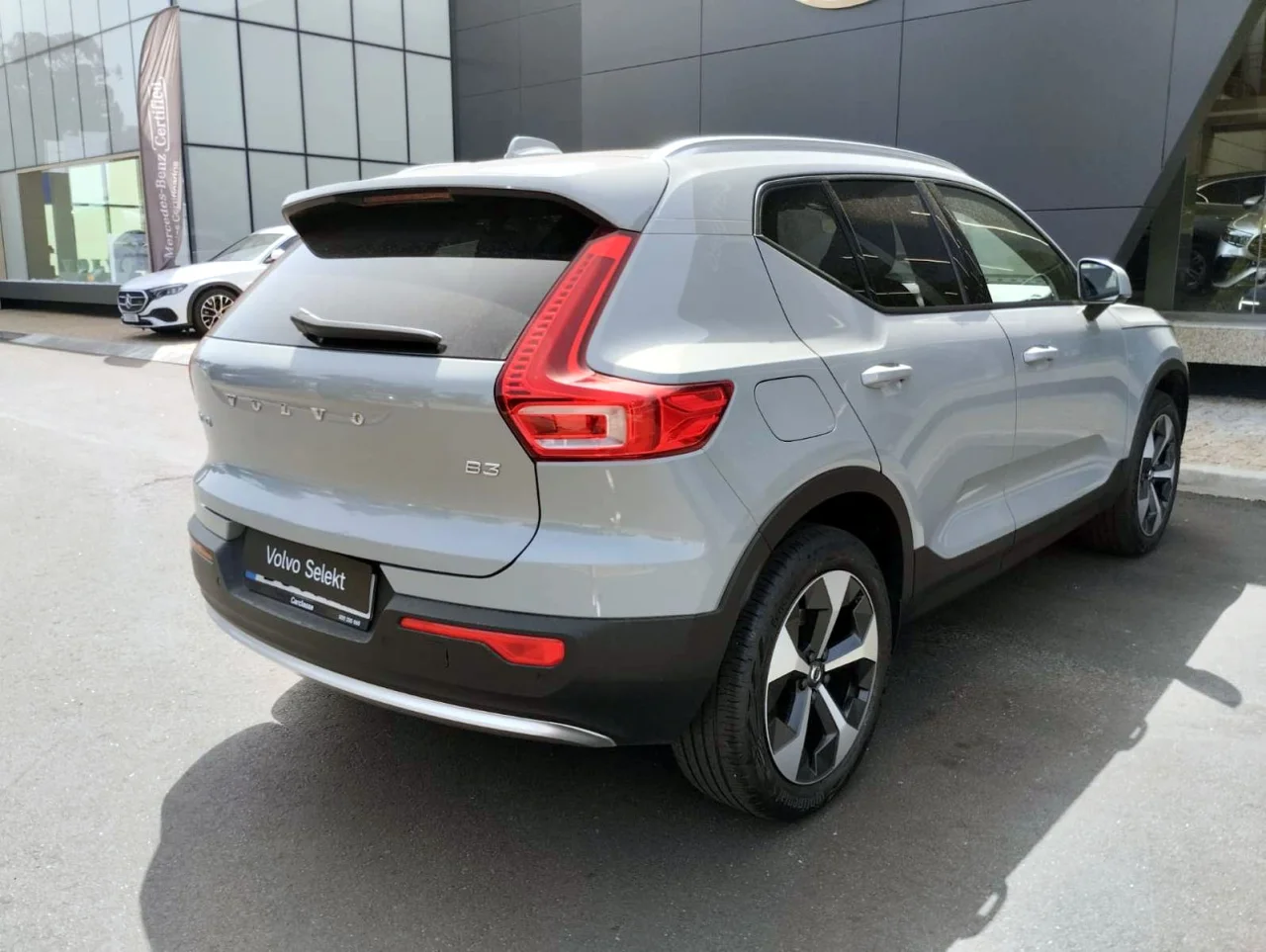 Volvo XC40 B3 Core Auto 12