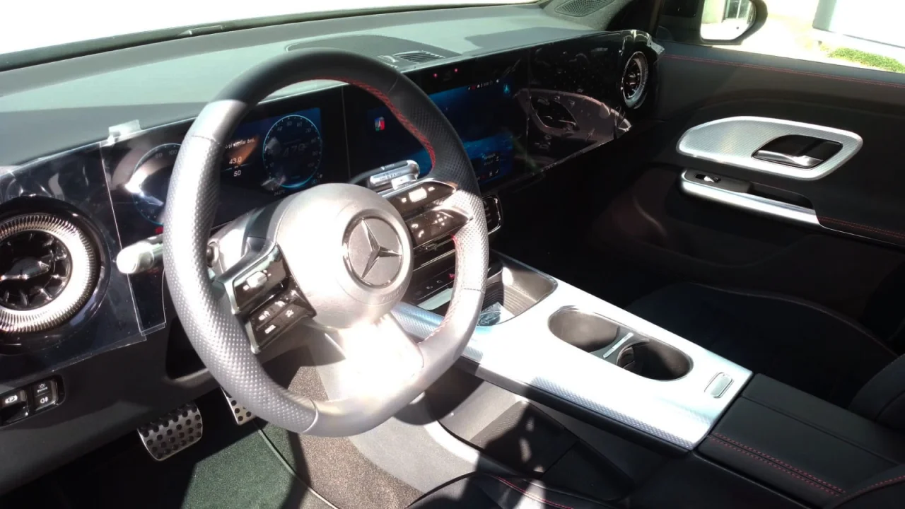 Mercedes Classe GLB 250+ AMG - 7 Lugares 1