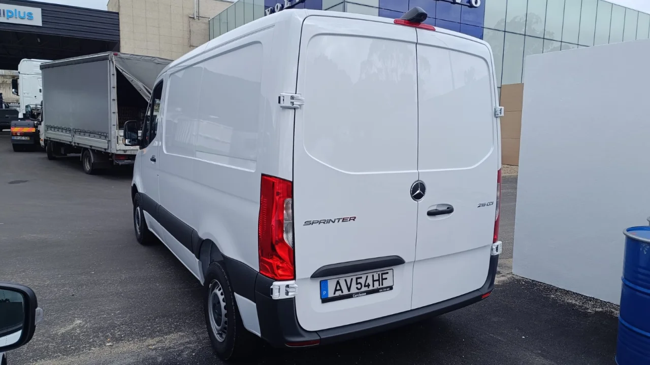Mercedes Sprinter 215 CDI / 32 3 T 3