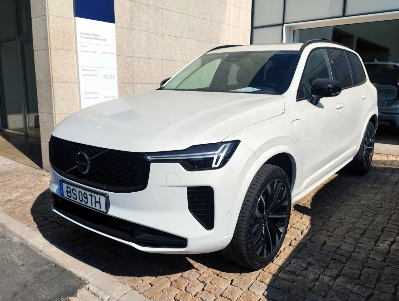 Volvo XC90 T8 Plus Dark - 7 Lugares