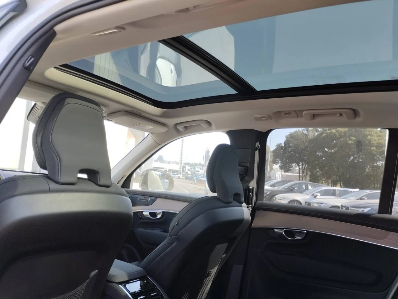 Volvo XC90 T8 Plus Dark - 7 Lugares 5