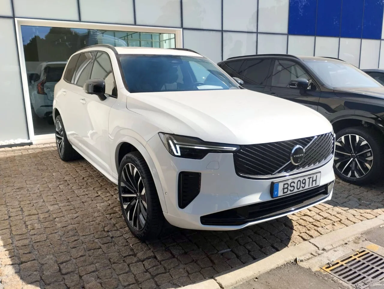 Volvo XC90 T8 Plus Dark - 7 Lugares 11