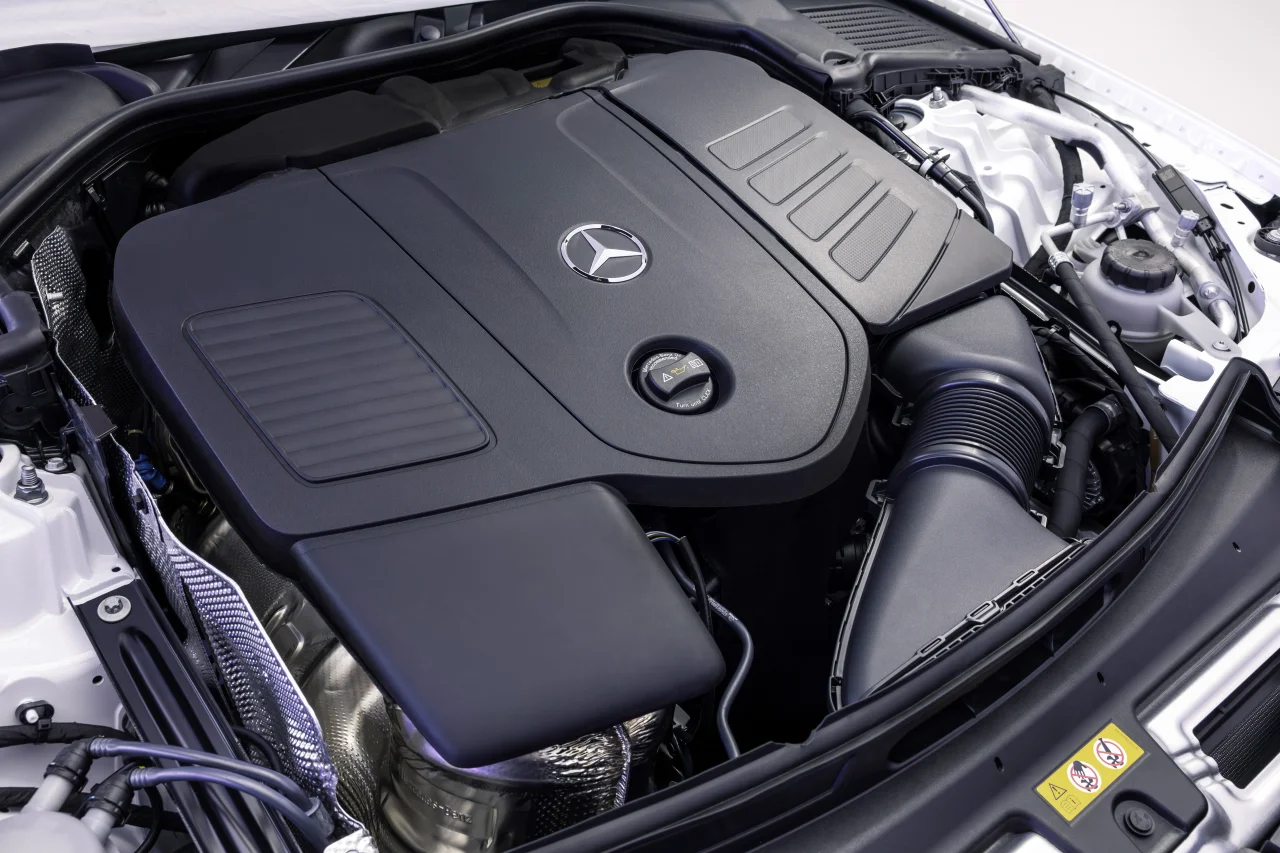 O novo Mercedes-Benz Classe C: Força refinada. Continuidade confiável. 3