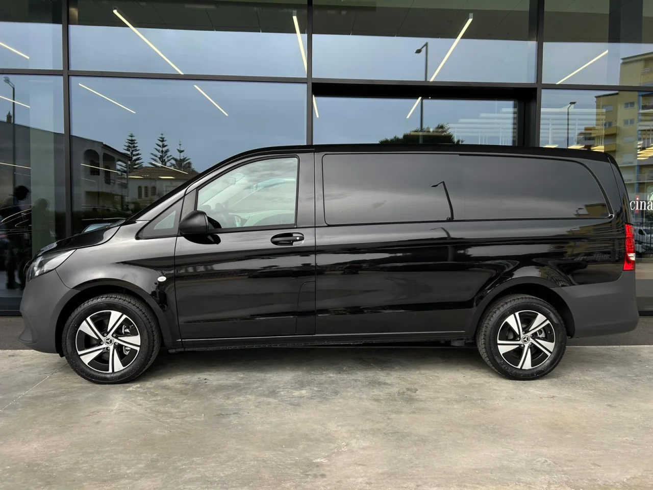 Mercedes Vito 114 / 32 CDI - 5 Lugares 8