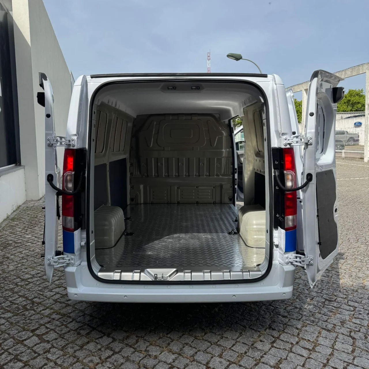 Farizon V7e  Max Range 67kWh 10