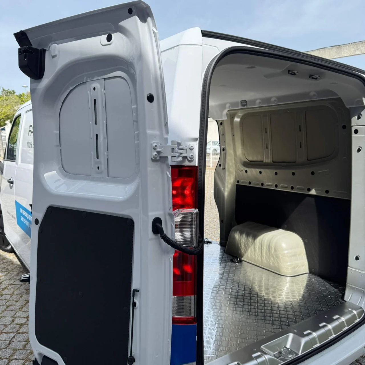 Farizon V7e  Max Range 67kWh 15