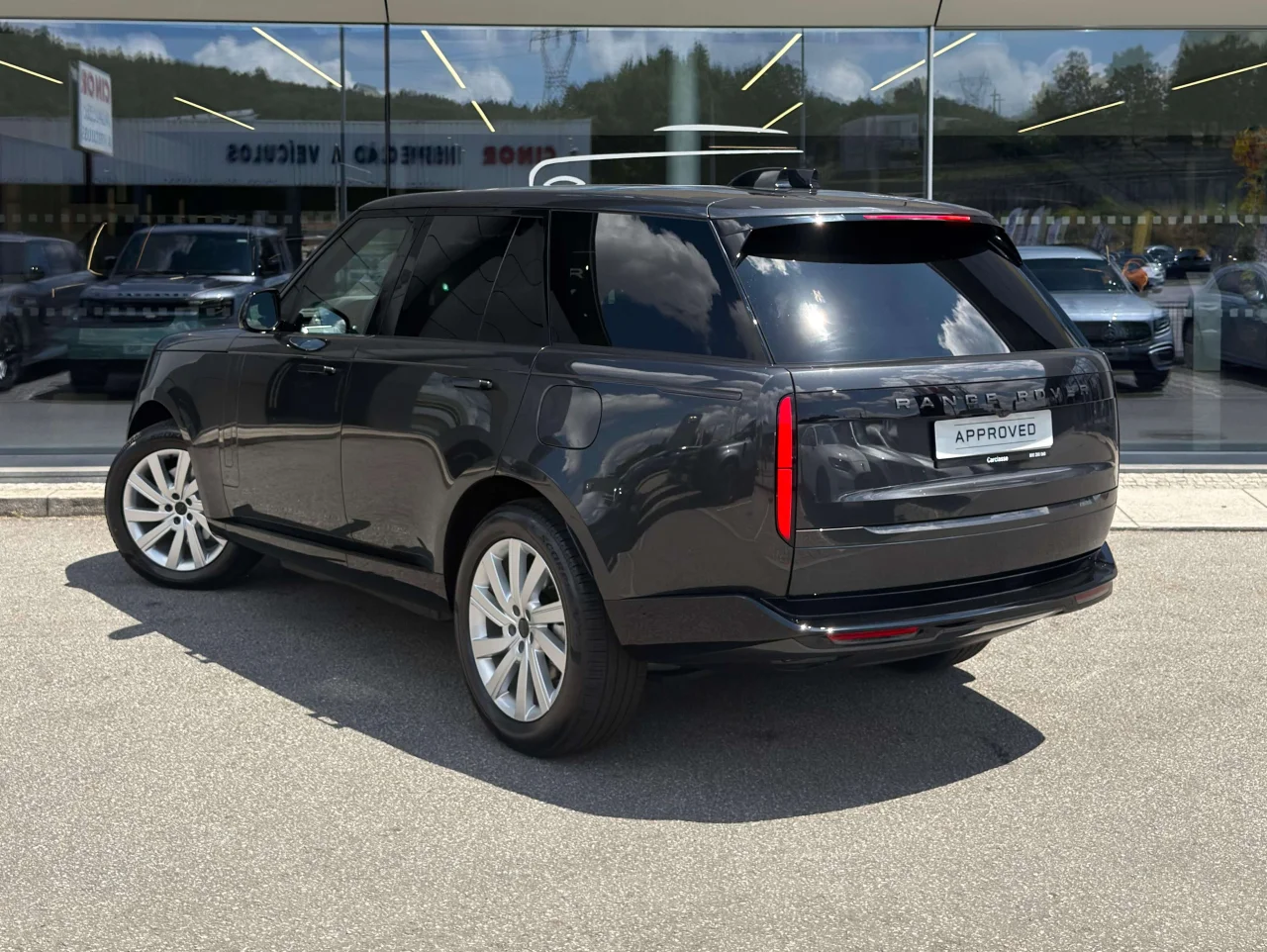 Land Rover Range Rover 3.0 P460e SE - SWB PHEV 5