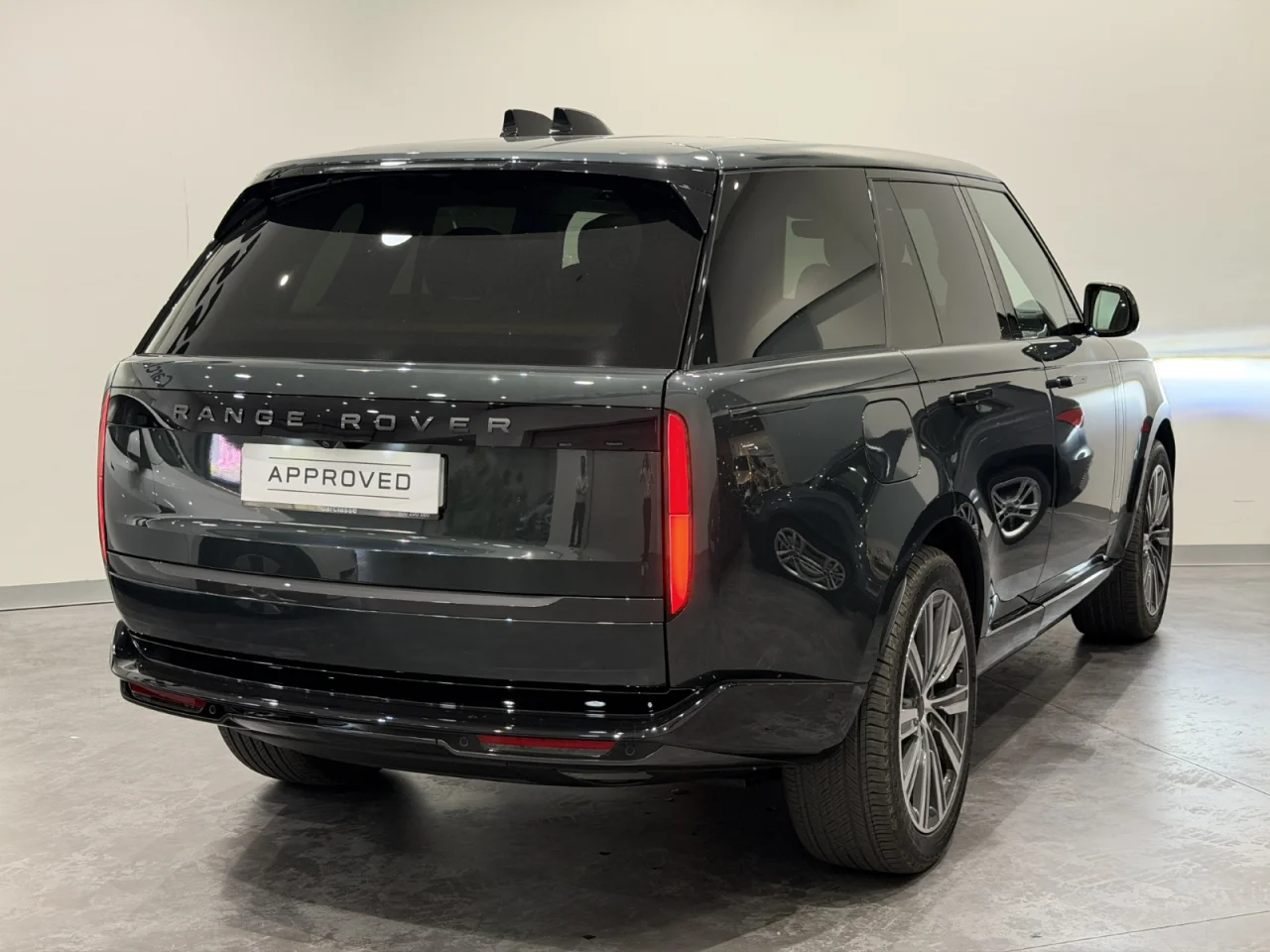 Land Rover Range Rover 3.0 P 460 e SE -  PHEV SWB 12