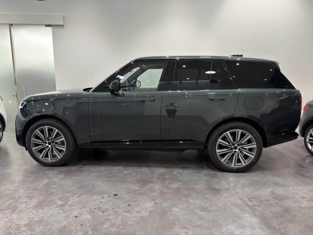 Land Rover Range Rover 3.0 P 460 e SE -  PHEV SWB 13