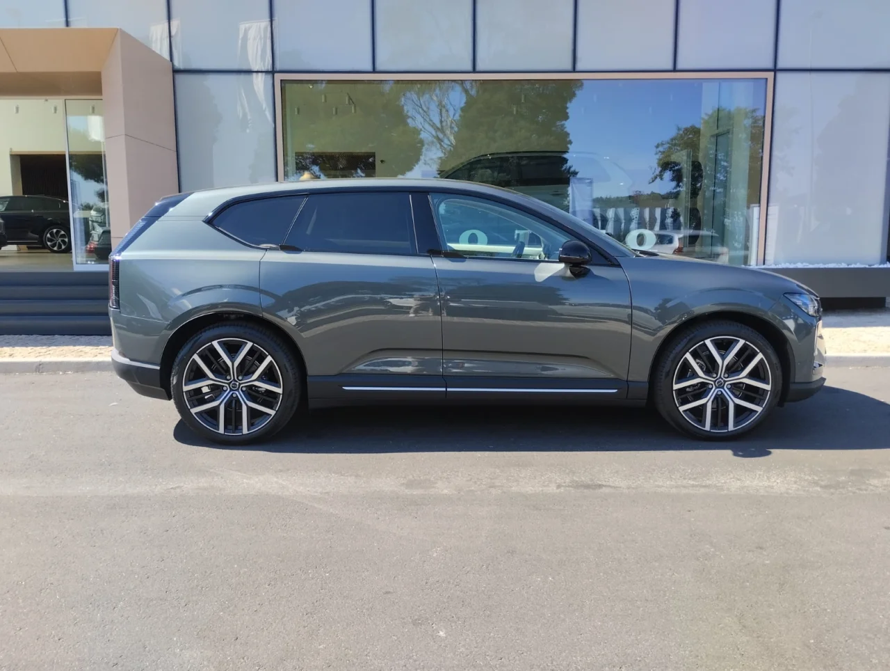Volvo EX 60 P 10 Ultra AWD 16