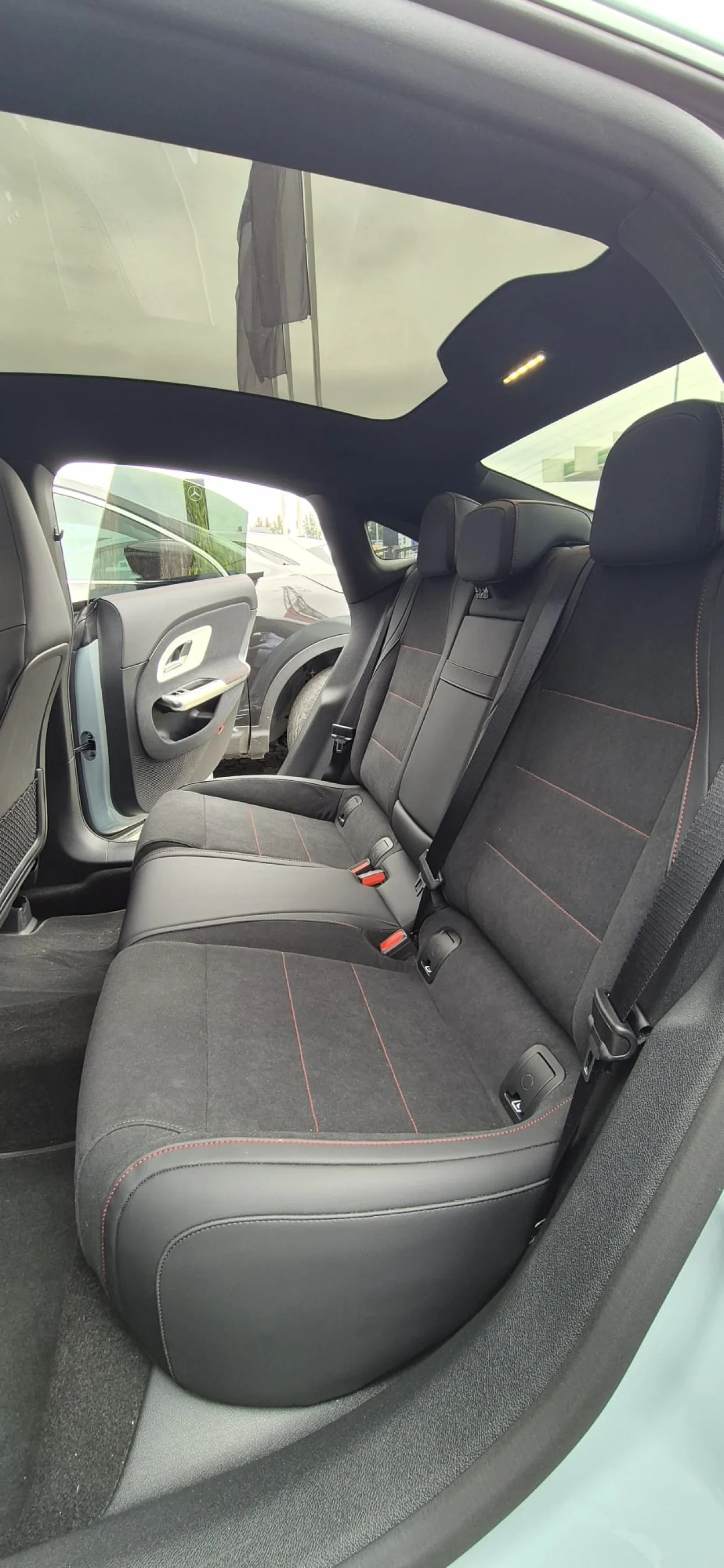 Mercedes Classe CLA 180 AMG Coupé 4