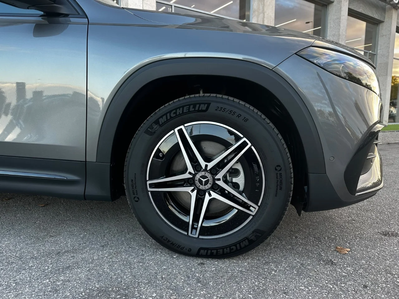 Mercedes Classe EQB 250+ AMG Advanced - 7 Lugares 7