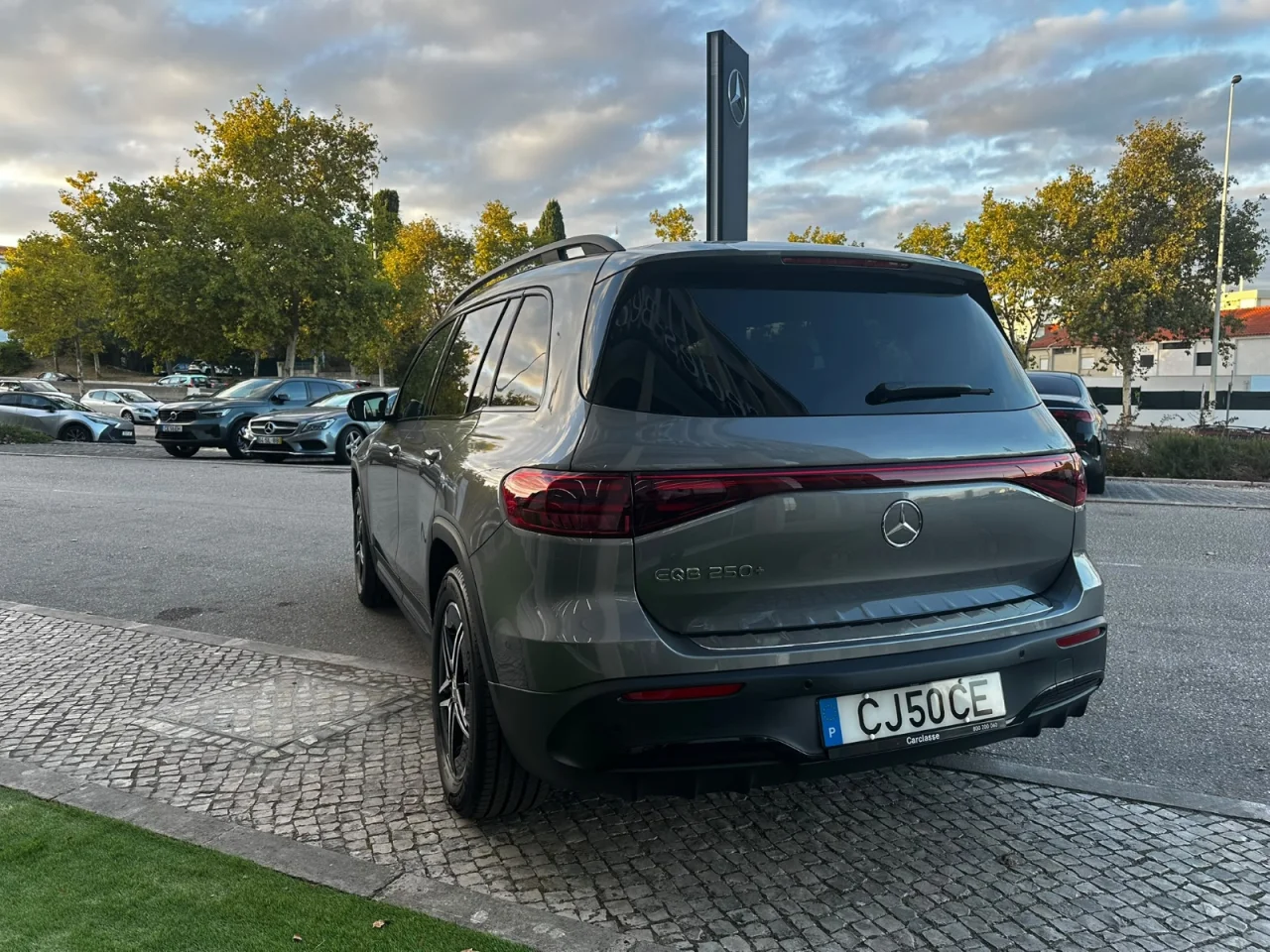 Mercedes Classe EQB 250+ AMG Advanced - 7 Lugares 8