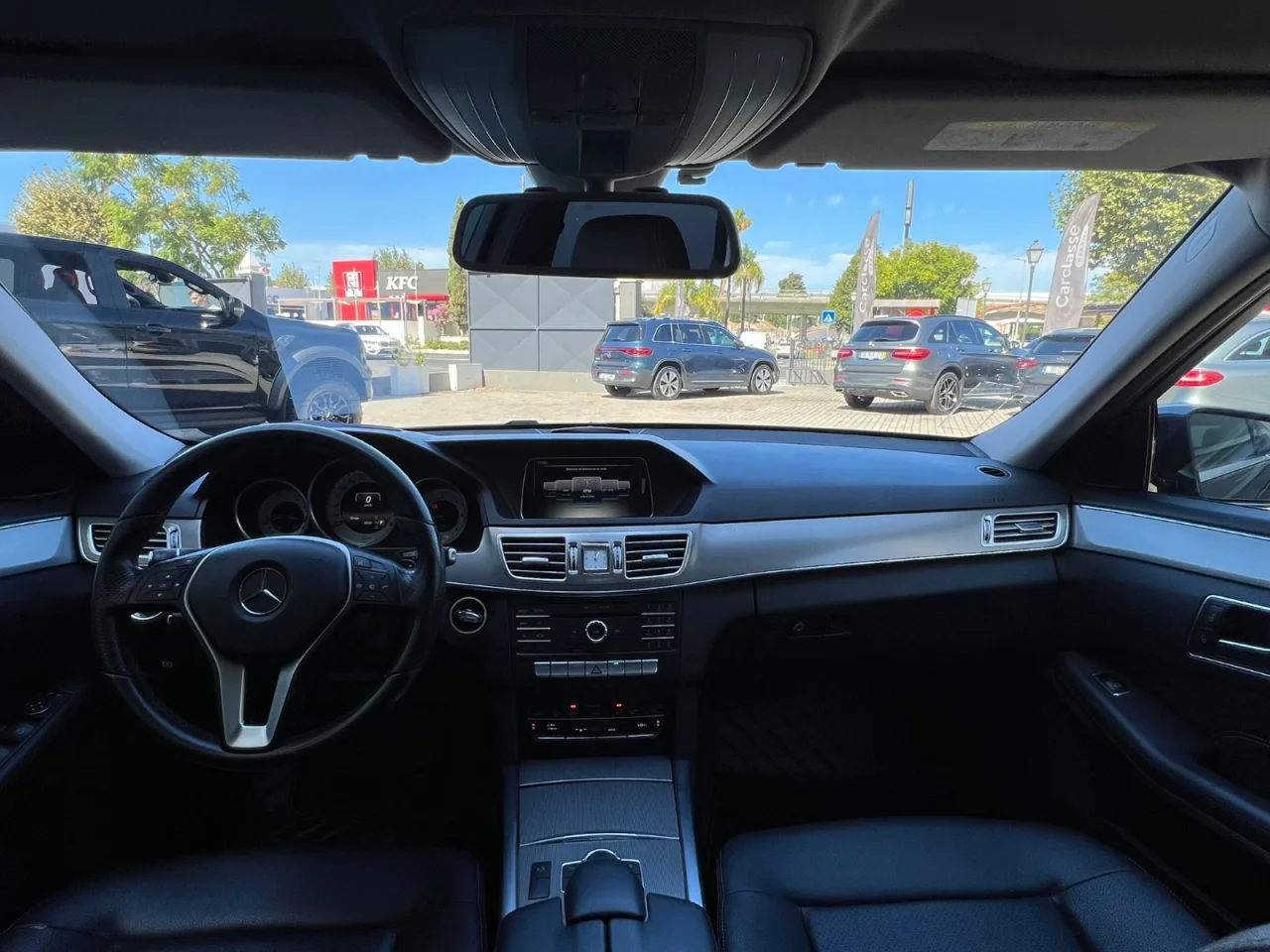Mercedes-Benz E 220 BlueTEC Avantgarde Auto 1