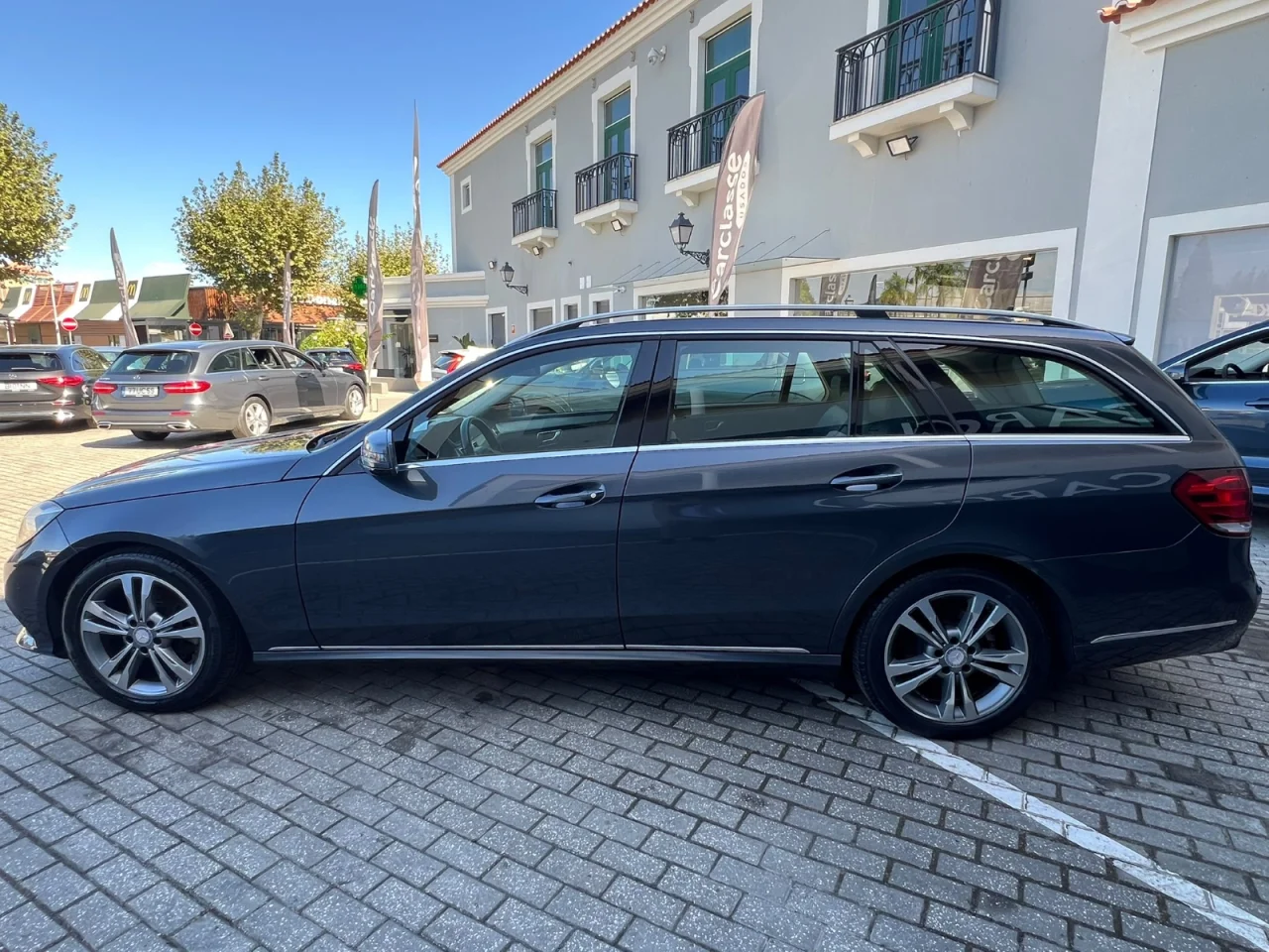 Mercedes-Benz E 220 BlueTEC Avantgarde Auto 5