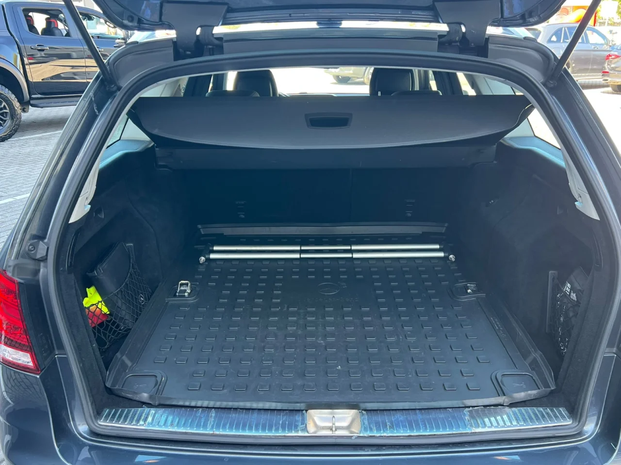 Mercedes-Benz E 220 BlueTEC Avantgarde Auto 7