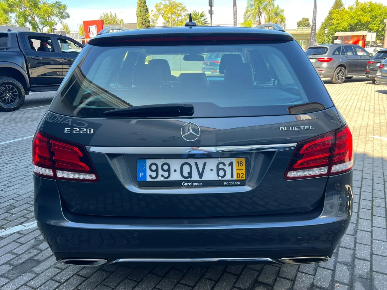 Mercedes-Benz E 220 BlueTEC Avantgarde Auto 11