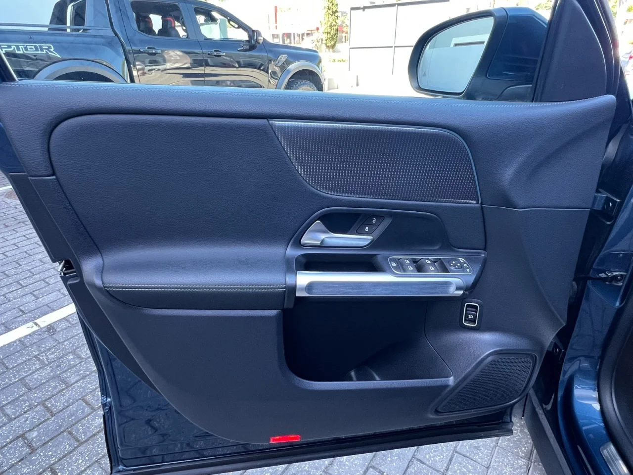 Mercedes Classe EQB 250 Progressive Advanced 7 Lugares 4