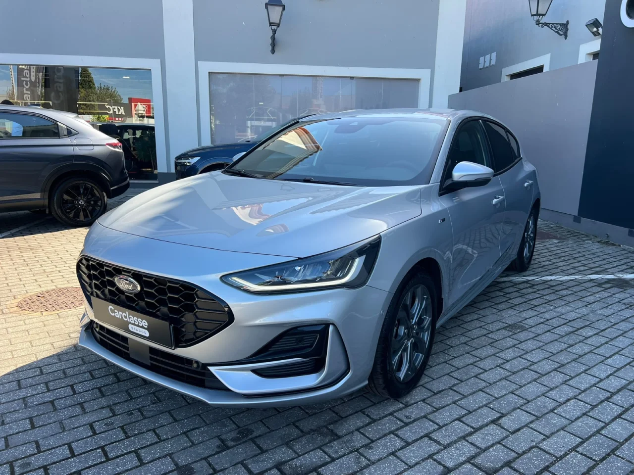 Ford Focus St Line MHEV 1.0 Ecoboost 125 cv 10