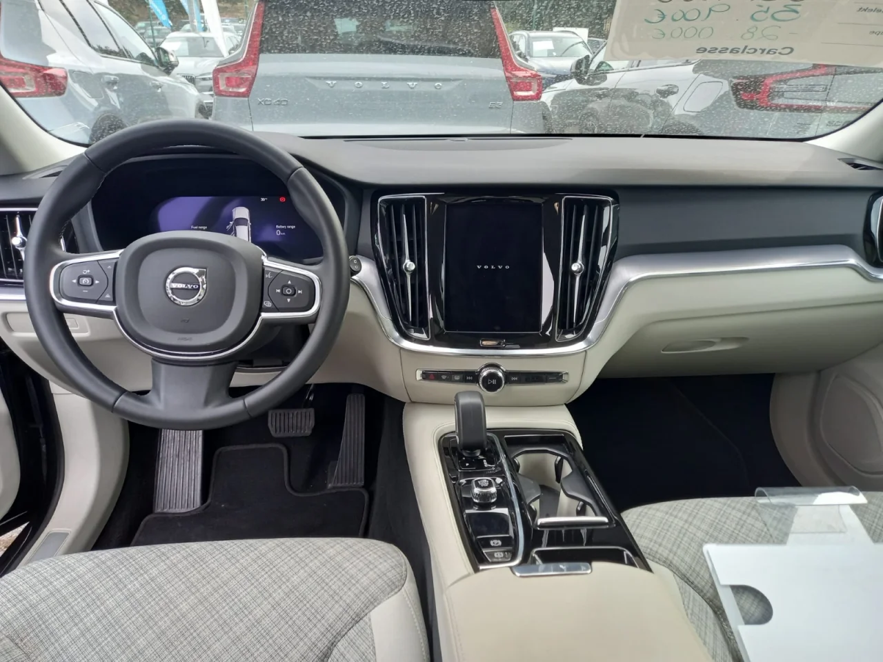 Volvo V60 T6 Core PHEV 1
