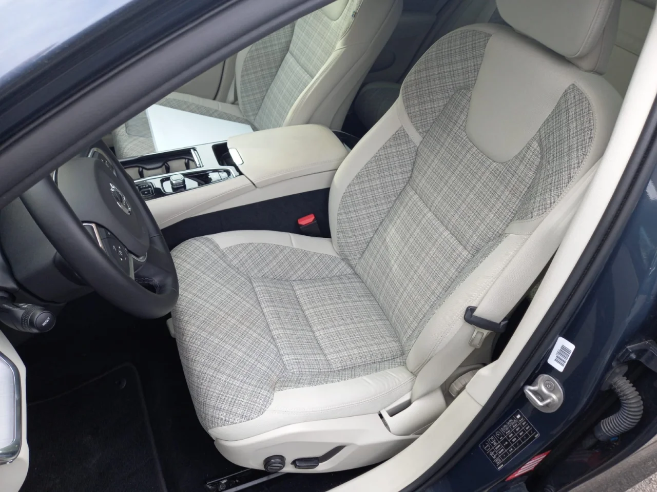 Volvo V60 T6 Core PHEV 2