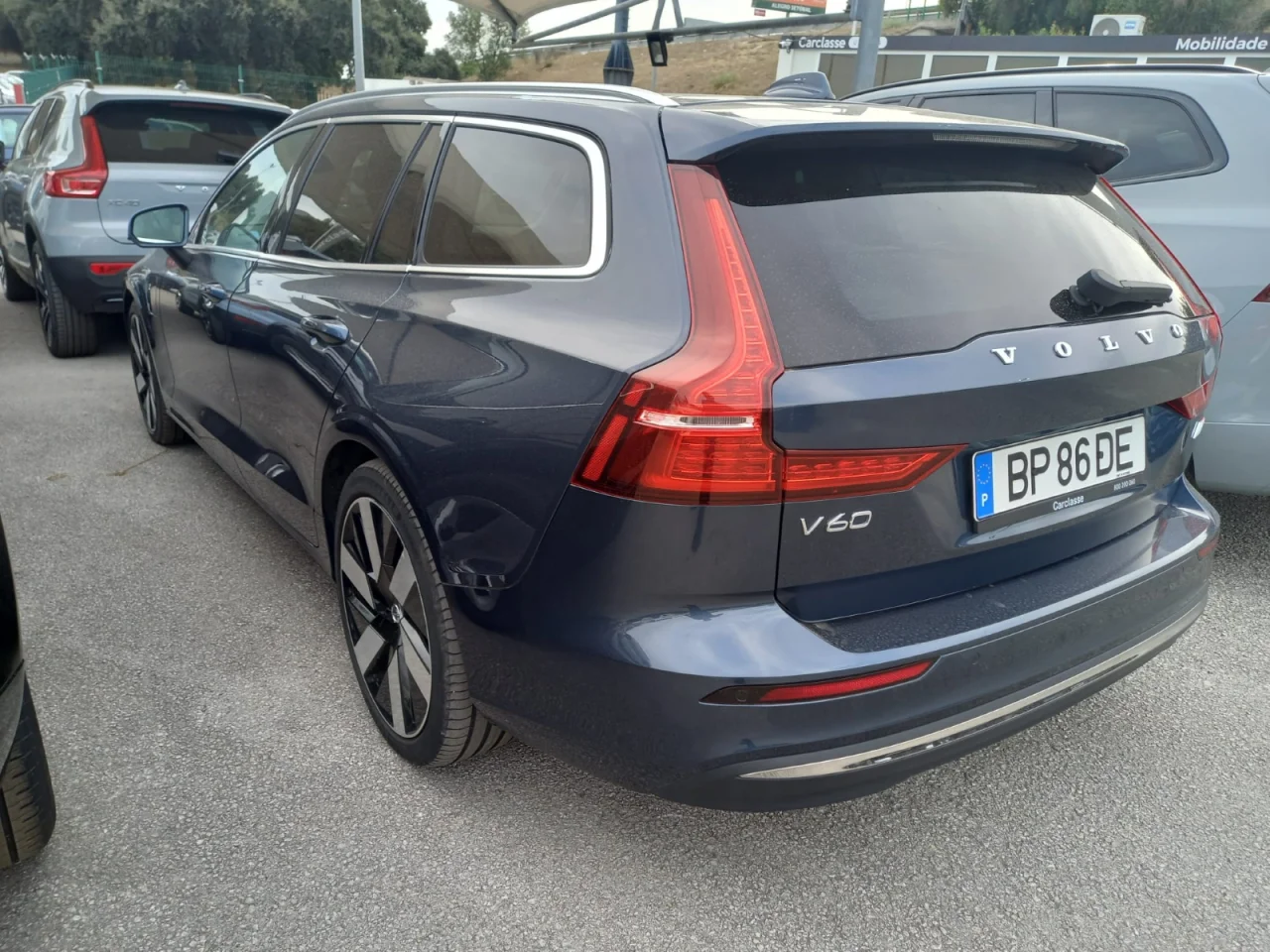 Volvo V60 T6 Core PHEV 4