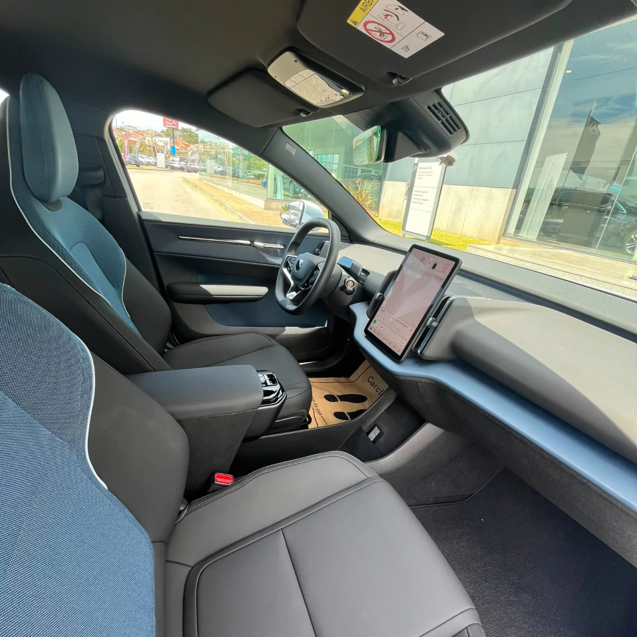 Volvo EX 30 Core 1