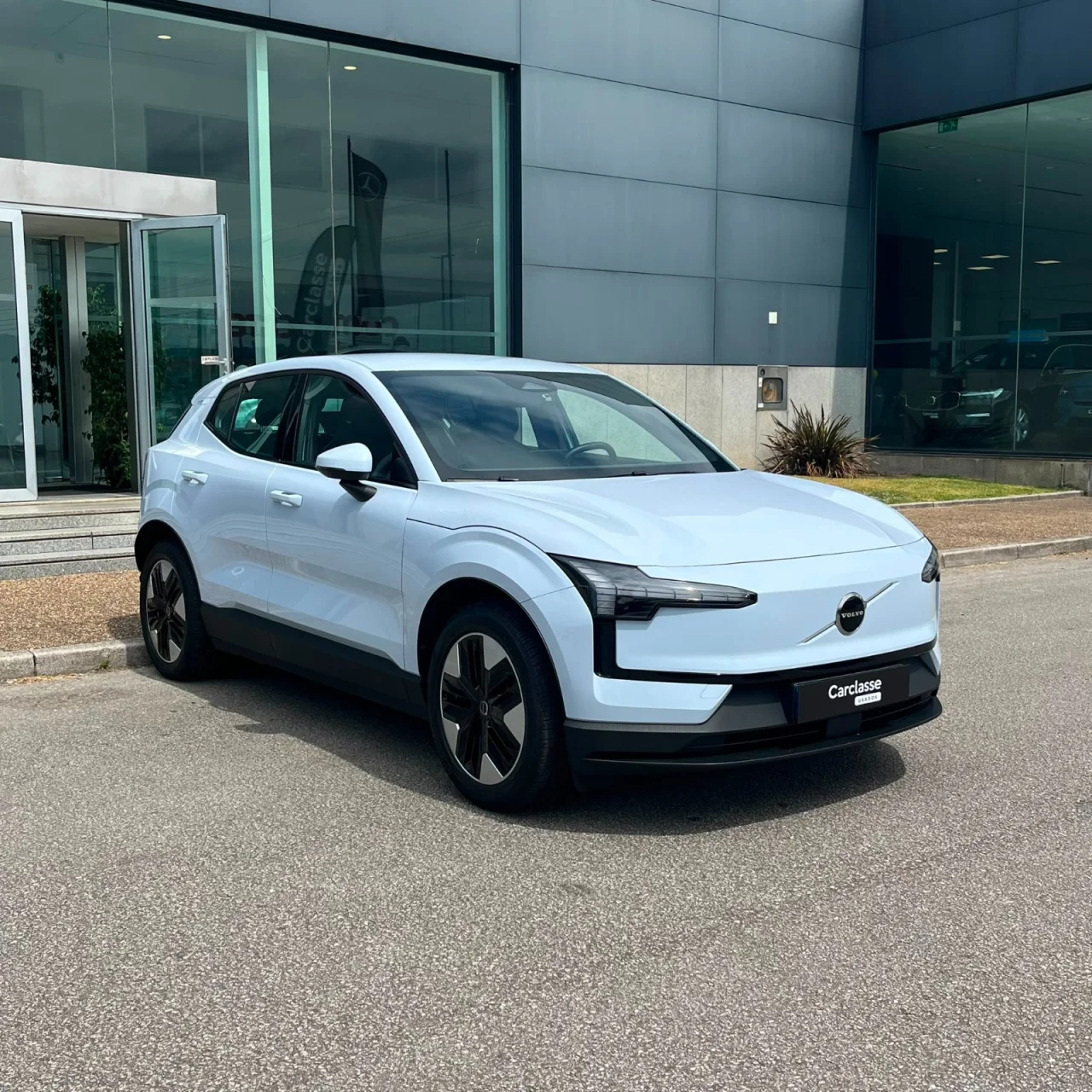 Volvo EX 30 Core 9