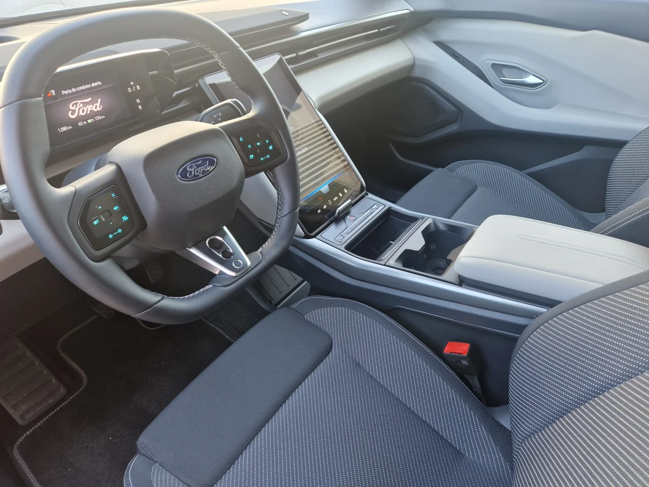 Ford  Capri Select Autonomia Alargada RWD 1