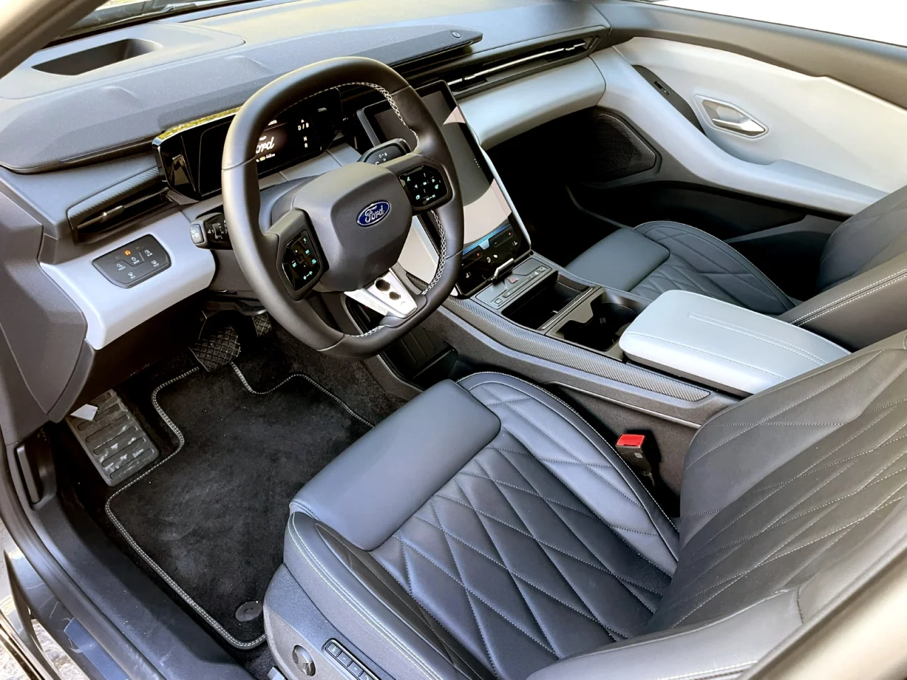 Ford Capri Premium - Autonomia Alargada 1