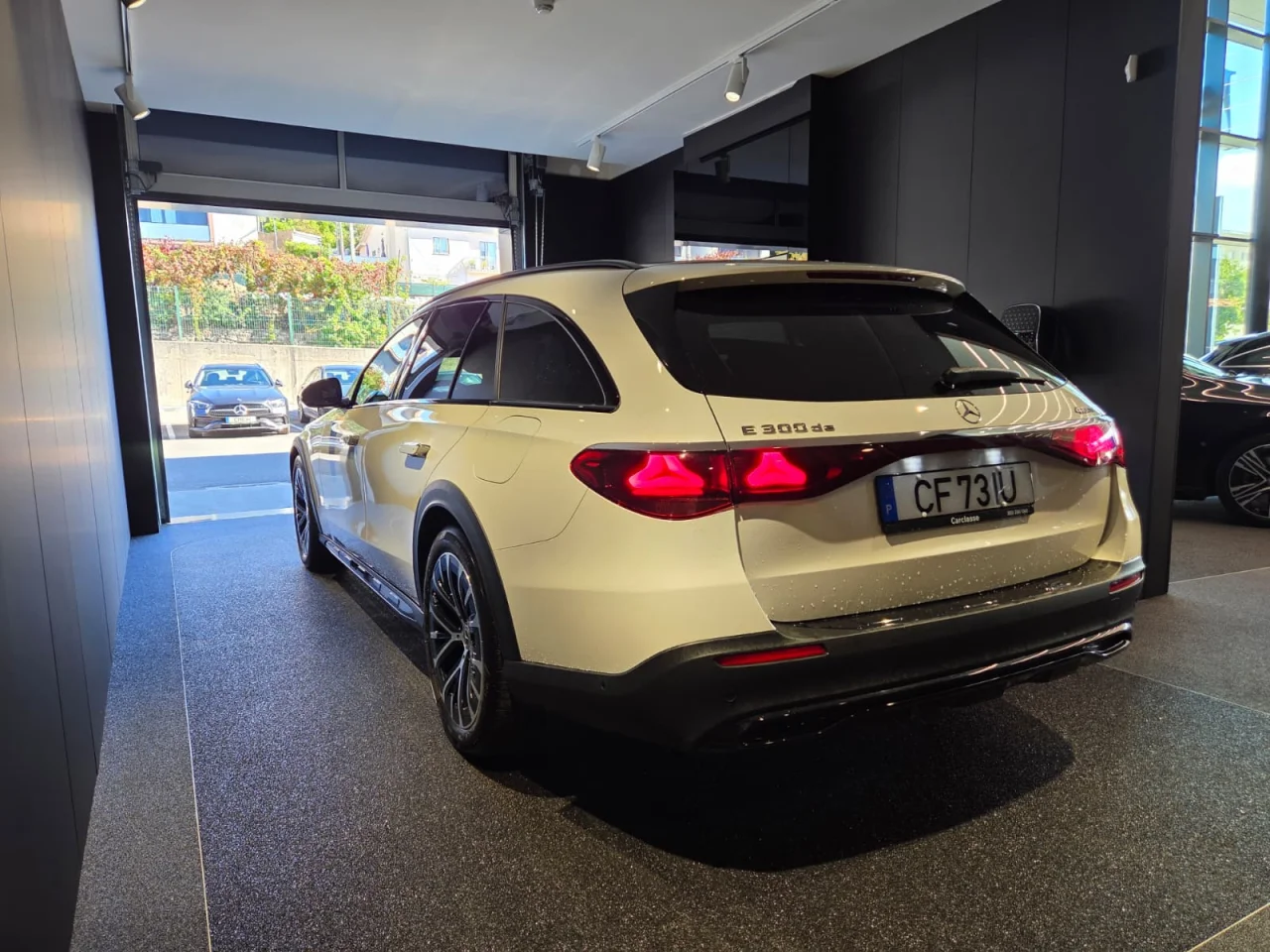 Mercedes Classe E 300 de Station All terrain Avantgarde Advanced 4 Matic 10
