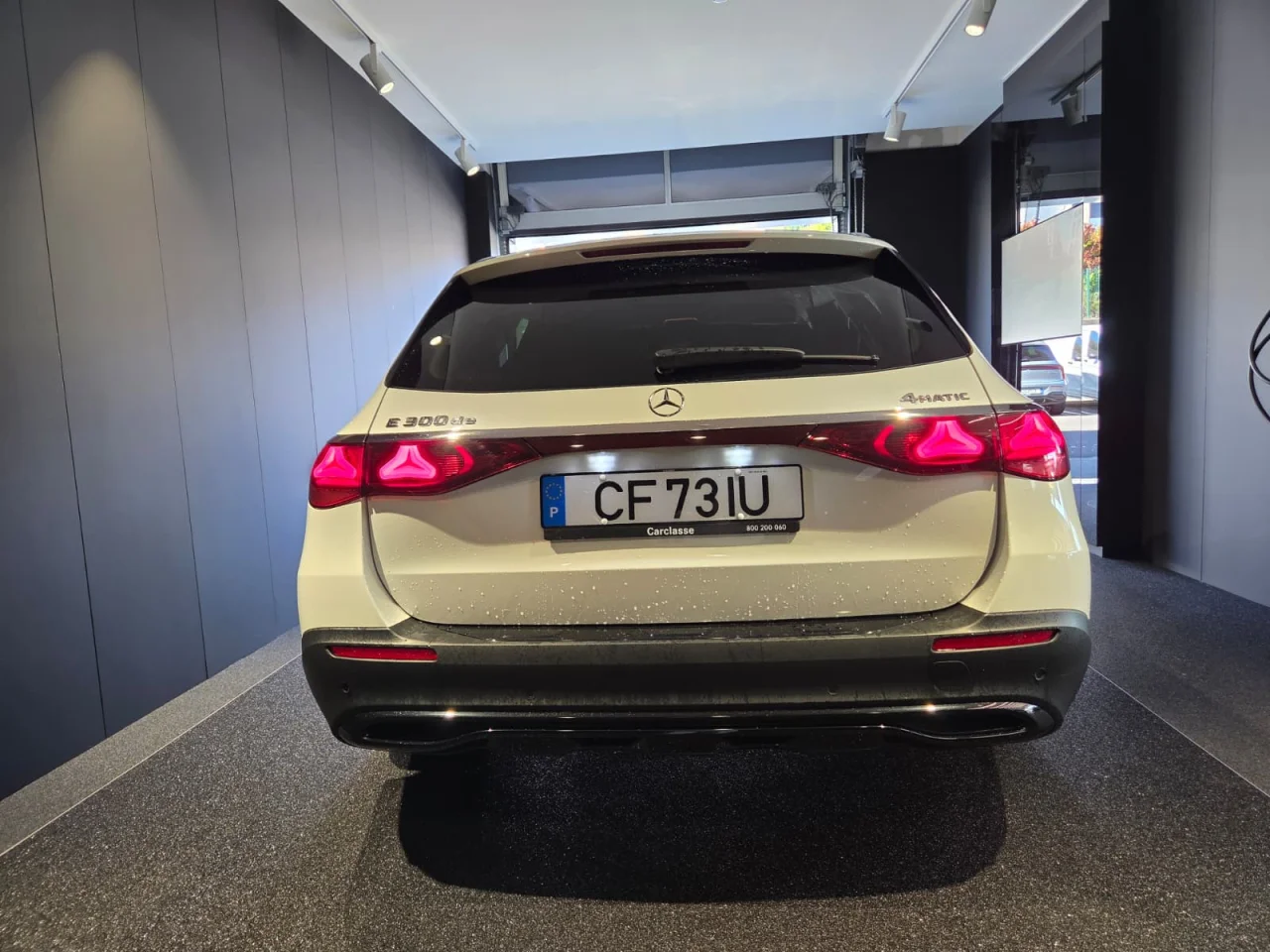 Mercedes Classe E 300 de Station All terrain Avantgarde Advanced 4 Matic 12