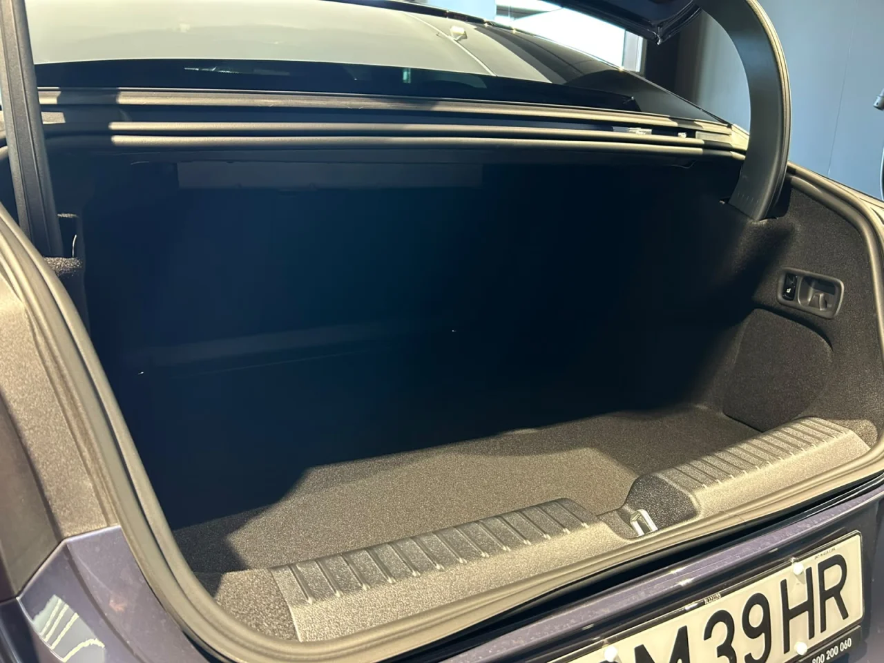 Mercedes Classe C 400 EQ AMG Limousine 11