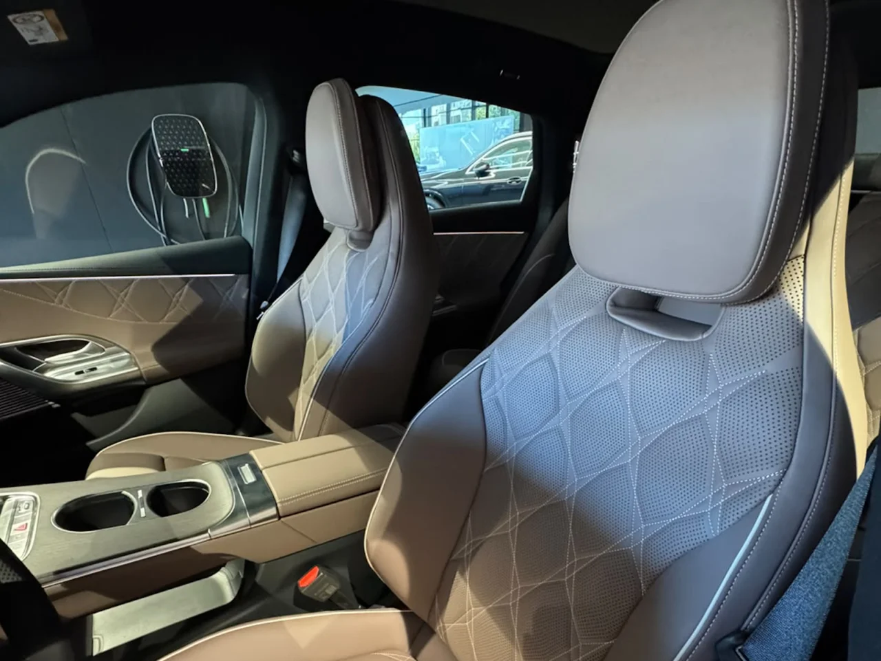 Mercedes Classe C 400 EQ AMG 4 Matic Limousine 6