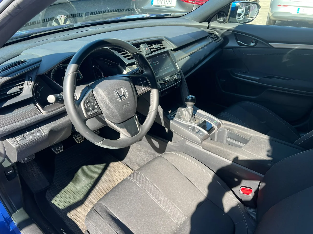 Honda Civic 1.0 i-Vtec Turbo Elegance - Navi 1