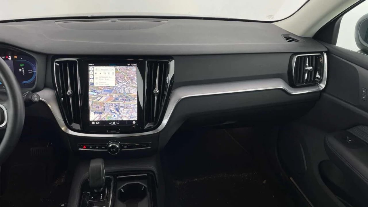 Volvo V60 T6 PHEV 350cv Core 2