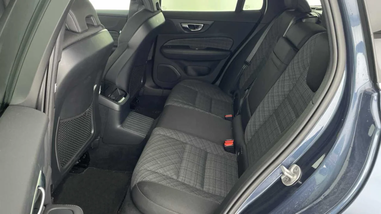 Volvo V60 T6 PHEV 350cv Core 5