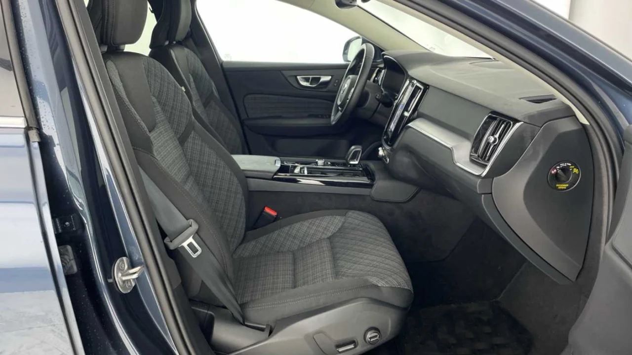Volvo V60 T6 PHEV 350cv Core 6