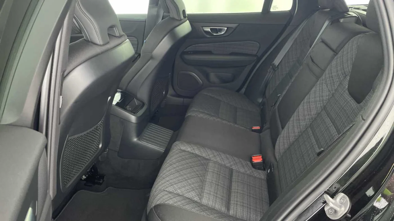 Volvo V60 T6 PHEV 350cv Core 4