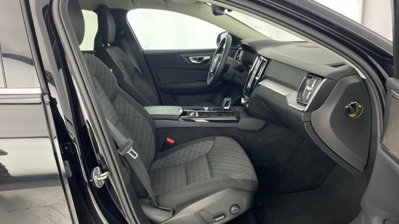 Volvo V60 T6 PHEV 350cv Core 2