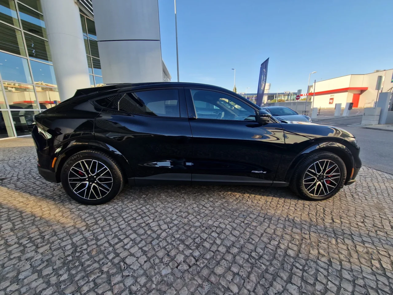 Ford Mustang Mach-e Premium 87 Kwh - Autonomia Alargada 3