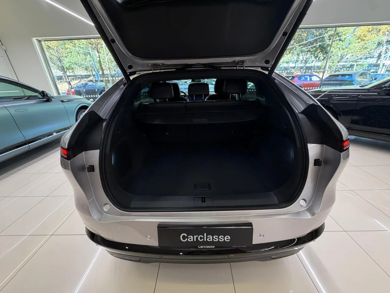 Xpeng G6 68.5 kWh Standard Range 5