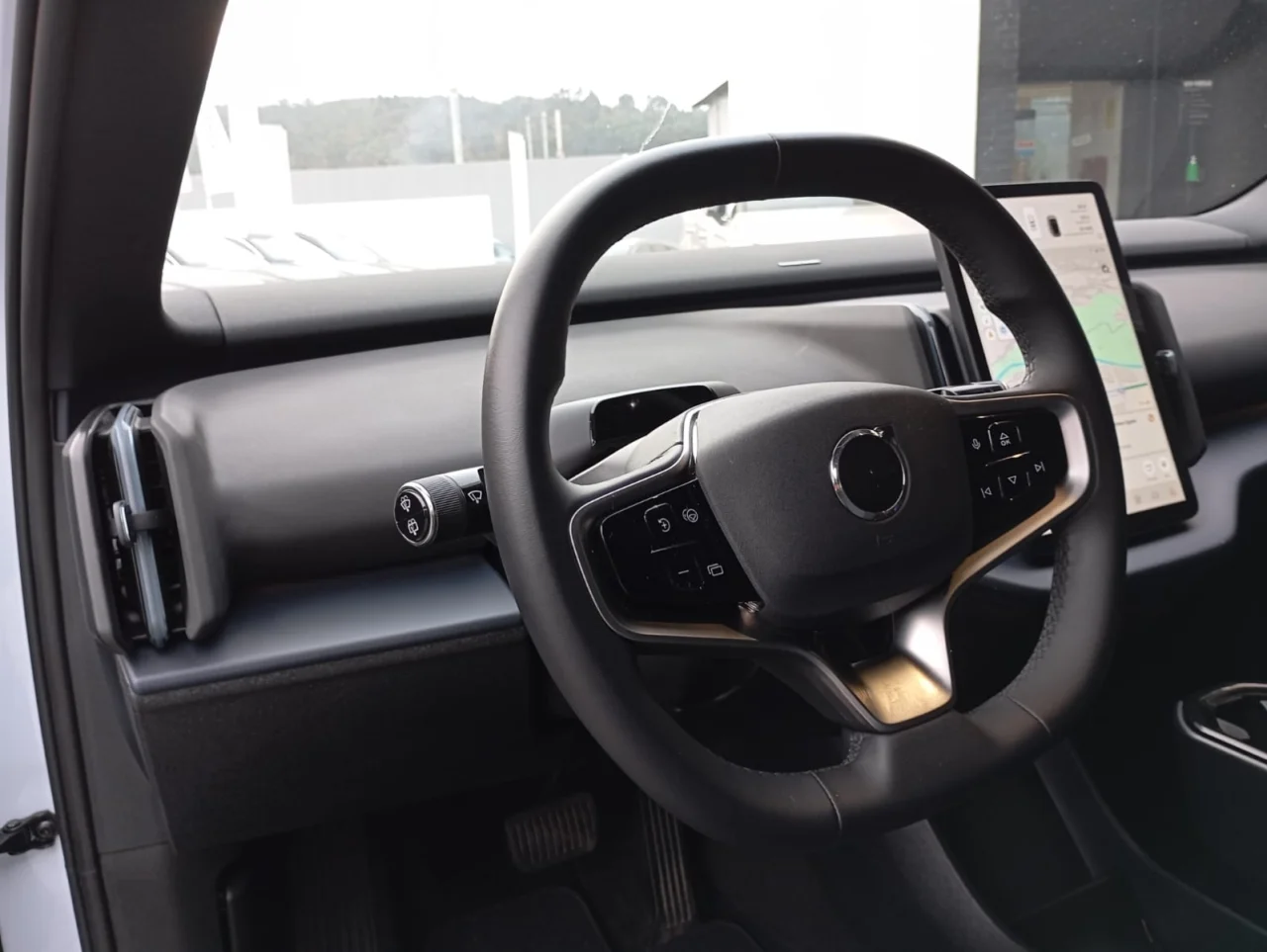 Volvo EX30 Plus 51 kwh 1