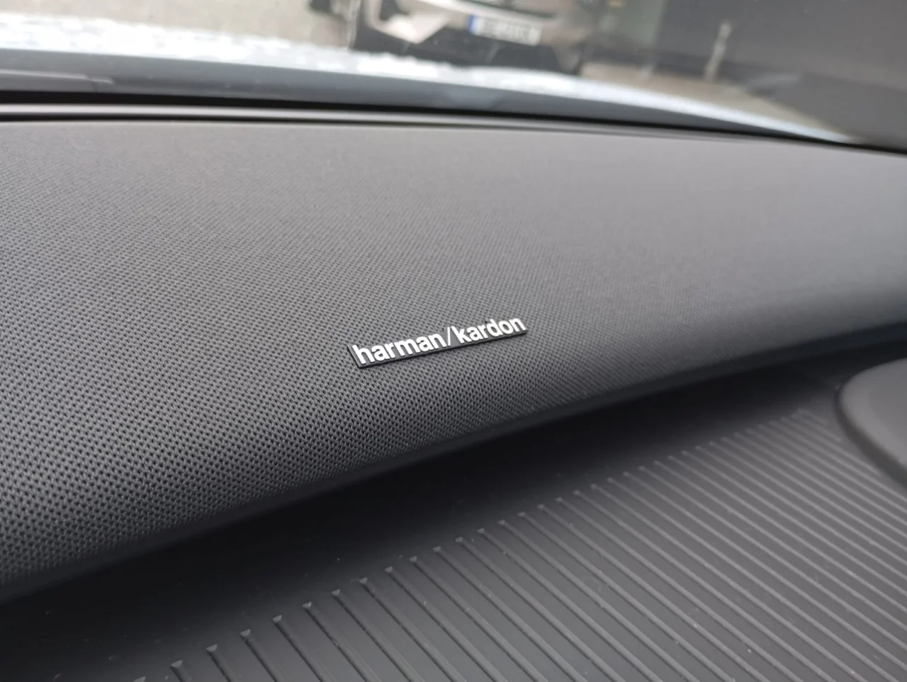 Volvo EX30 Plus 51 kwh 4